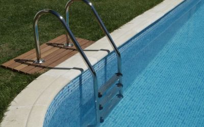 Escaleras para piscinas, mucho que escoger