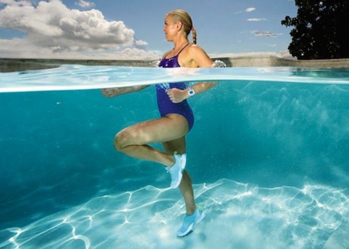 Como perder peso en la piscina